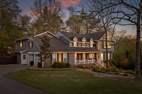 18 Whispering Pines Drive Signal Mountain TN 37377