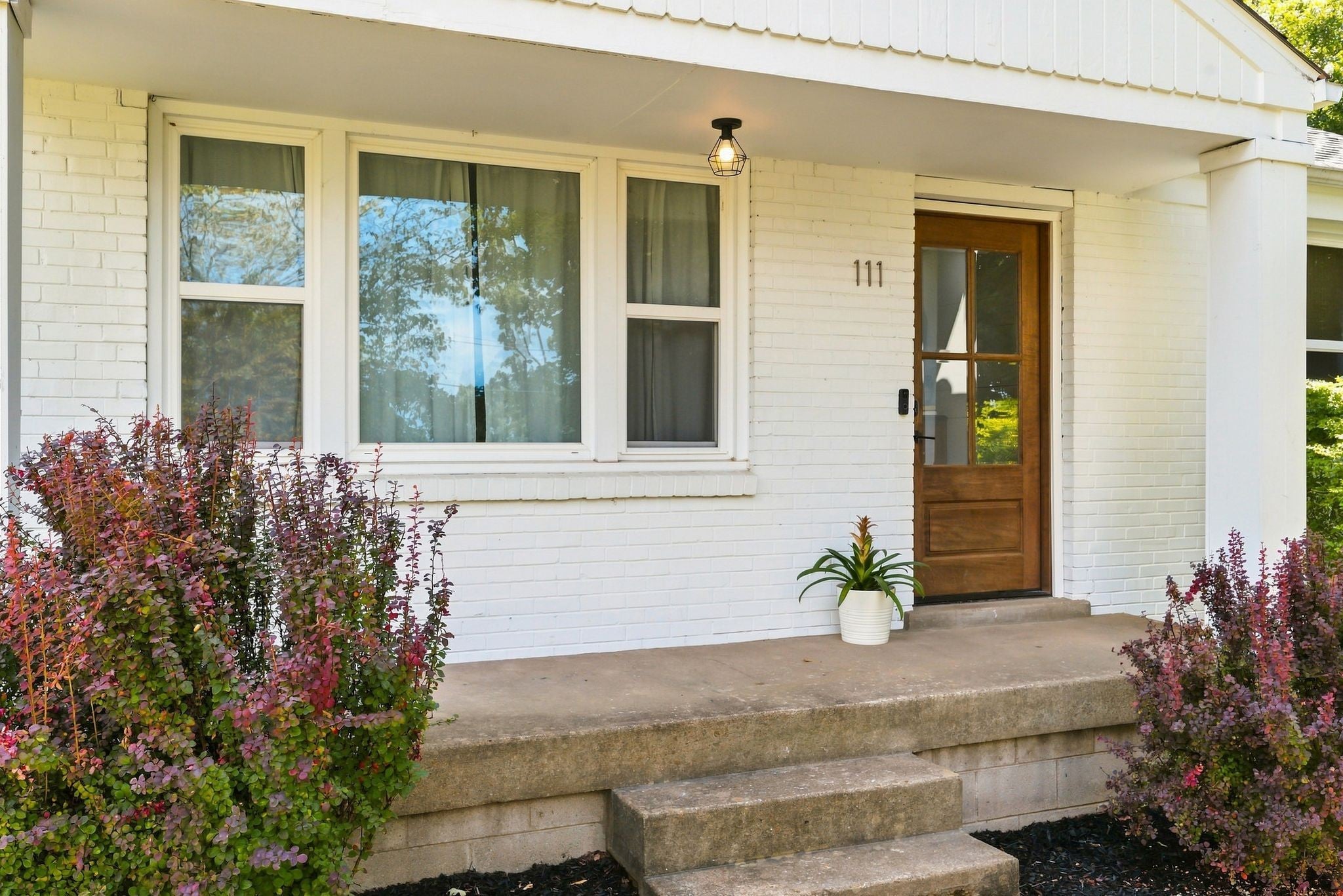 111 Rolynn Dr