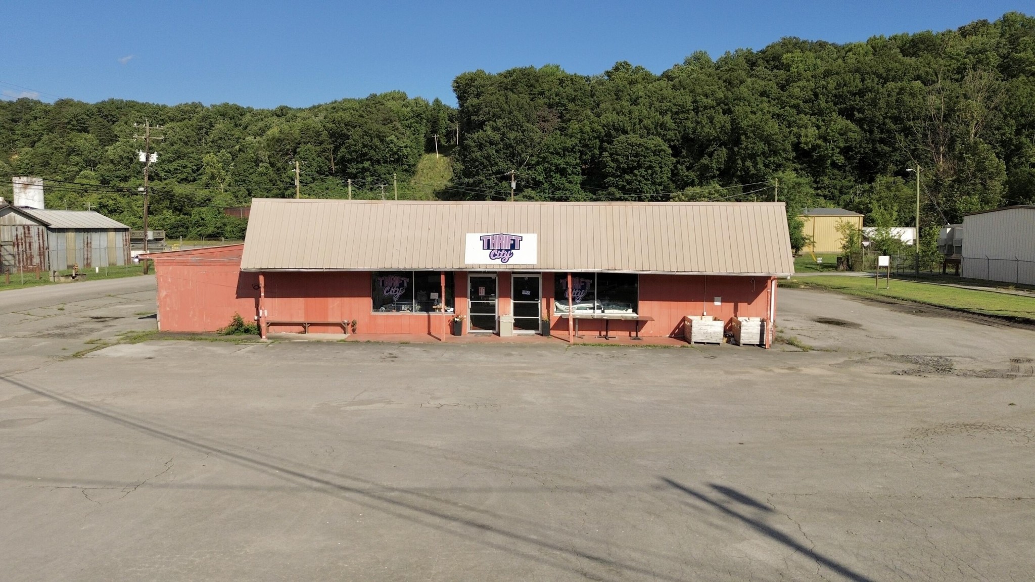 Photo 1 of 8 — 152 Ellis Street, Spring City, TN 37381