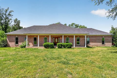 Photo of 1327 Old Highway 109 N, Gallatin, TN 37066 (MLS # 3186304)