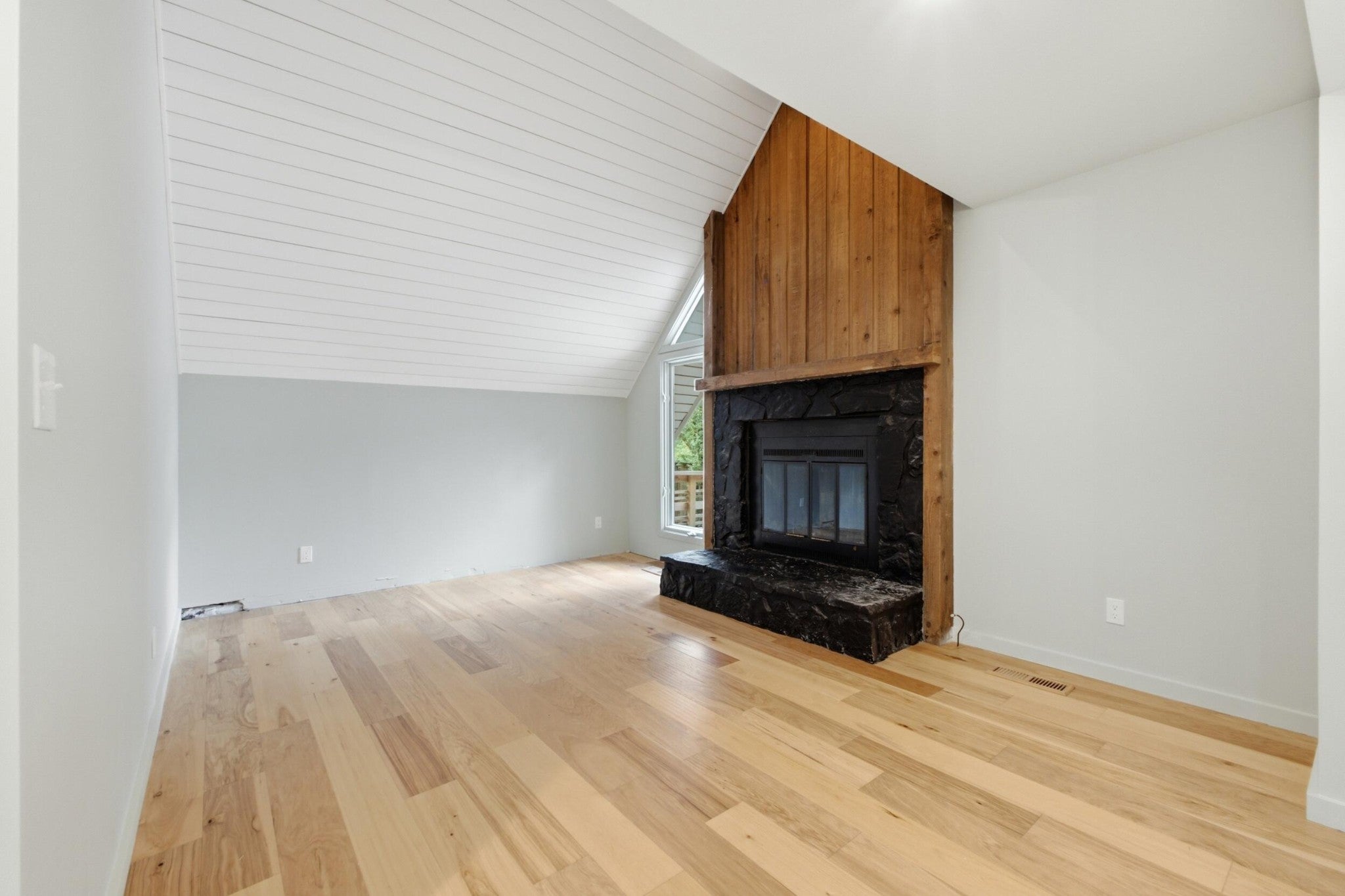 3557 Brandon Lane NE