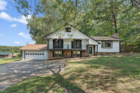 1627 W Grab Creek Rd Dickson TN 37055