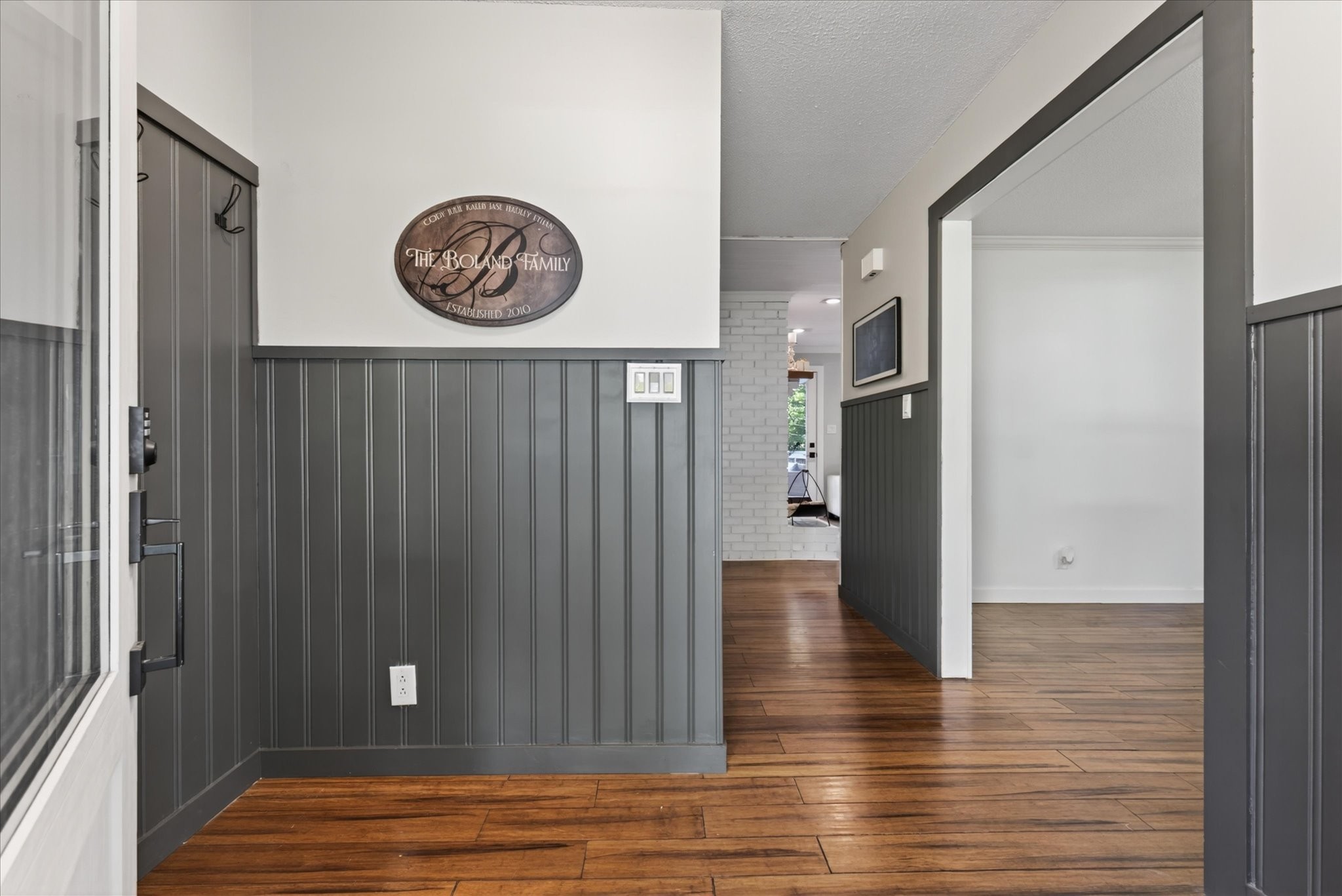 460 Rivermont Dr