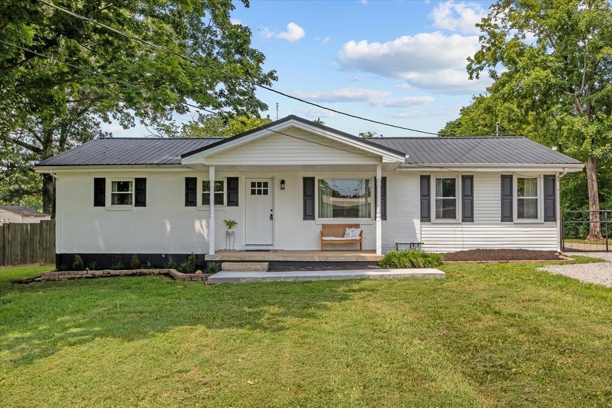 212 Oakhill Dr