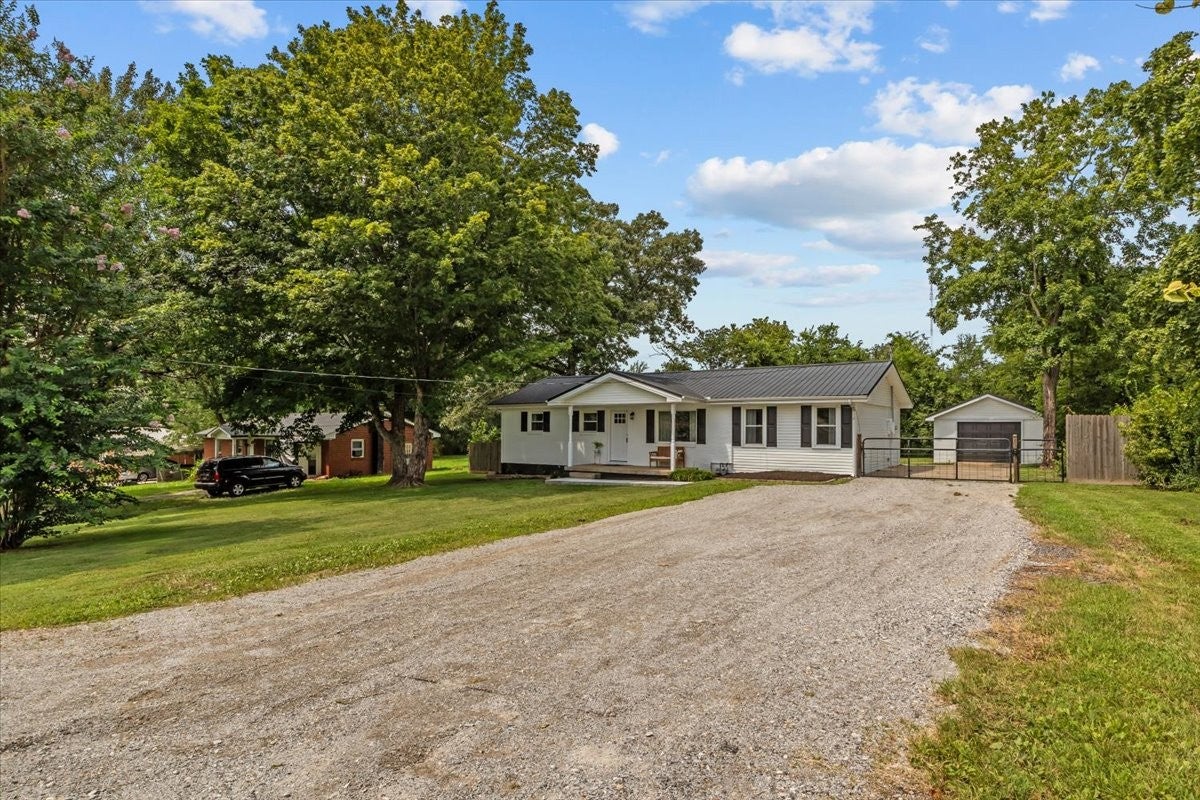 212 Oakhill Dr