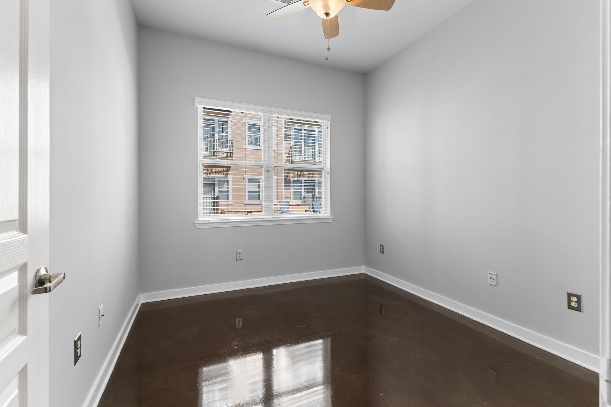 Nashville, Tennessee 37212, United States, 2 Bedrooms Bedrooms, ,2 BathroomsBathrooms,Residential,Active,158321