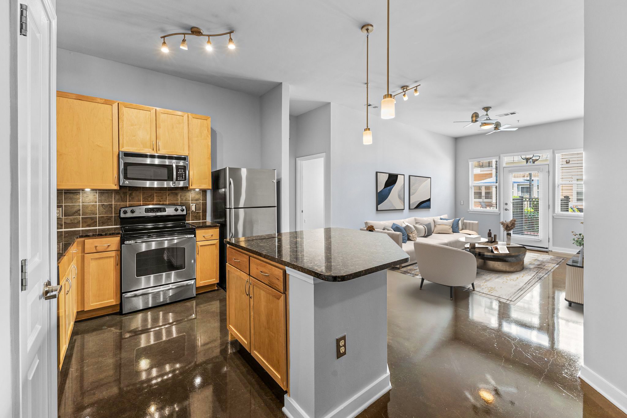 Nashville, Tennessee 37212, United States, 2 Bedrooms Bedrooms, ,2 BathroomsBathrooms,Residential,Active,158321