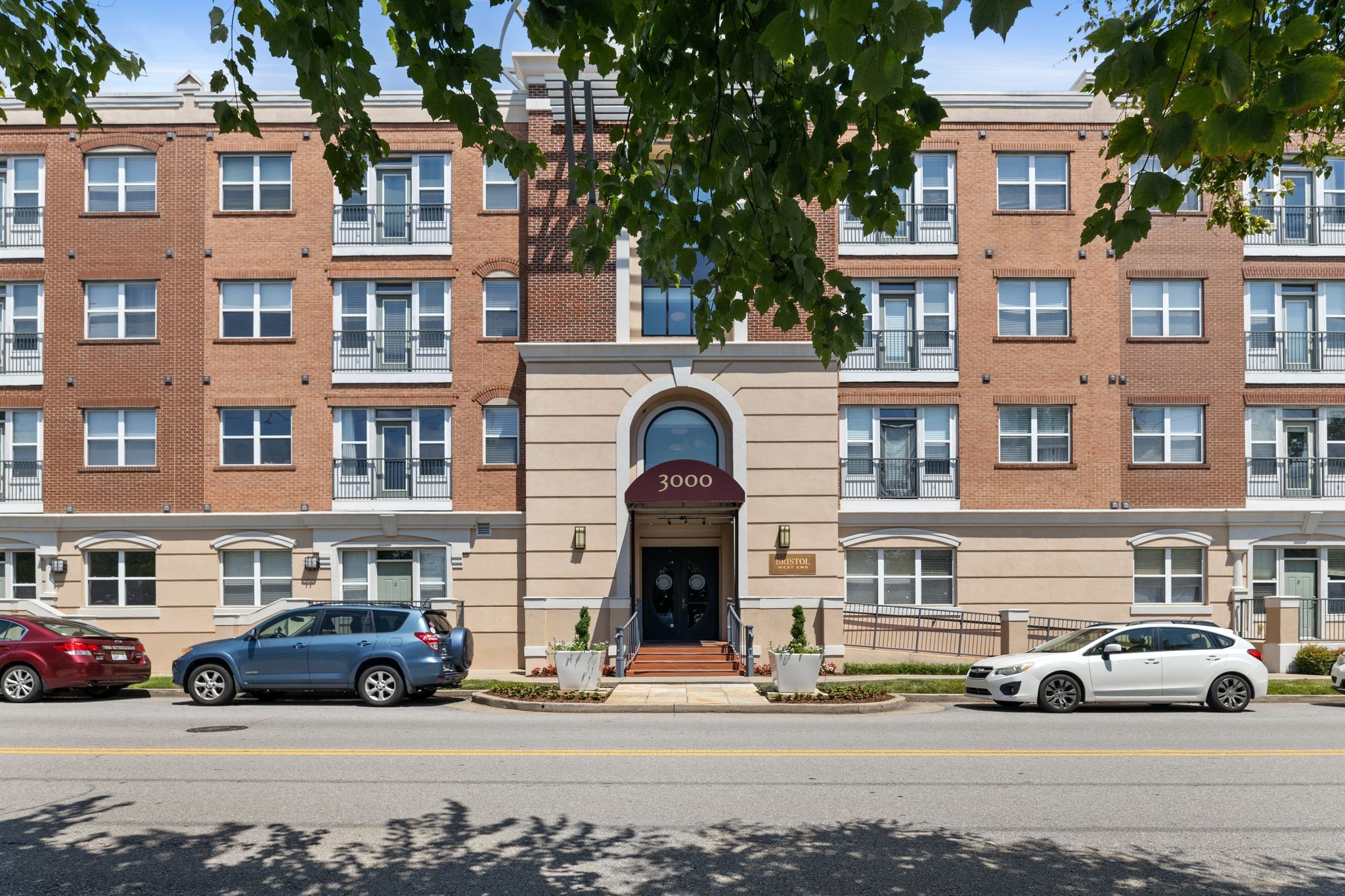 Nashville, Tennessee 37212, United States, 2 Bedrooms Bedrooms, ,2 BathroomsBathrooms,Residential,Active,158321