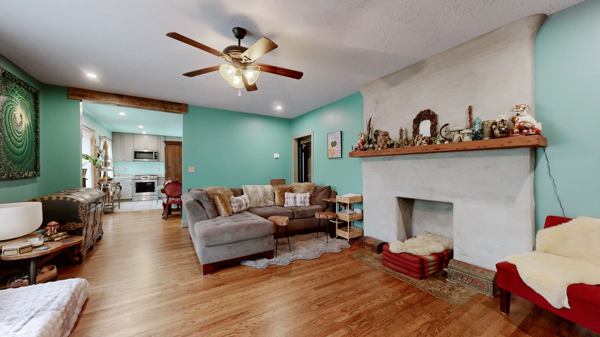 6421 Clarksville Pike