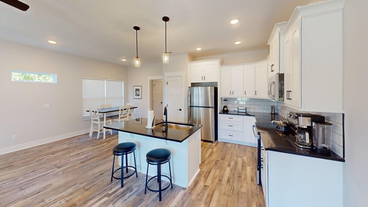 Pictures are of the furnished unit!