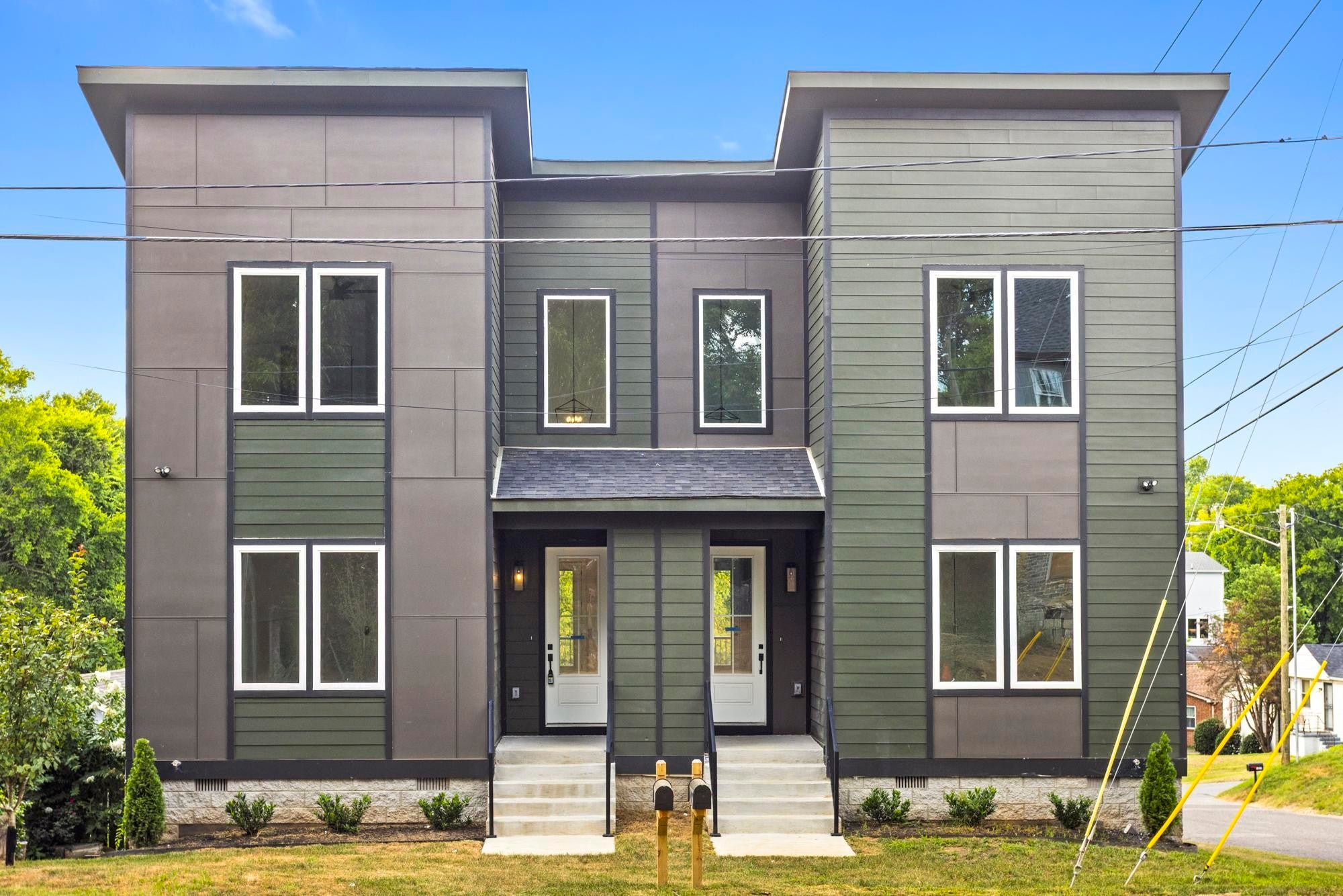 5-bed listing at 2213 18th Ave N, Nashville