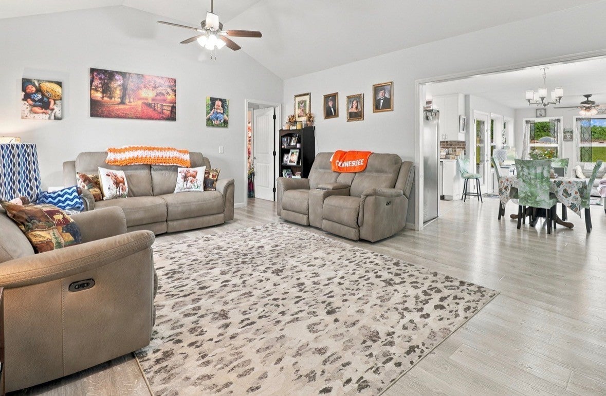 104 S Branch Ct
