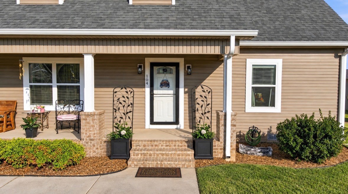 104 S Branch Ct