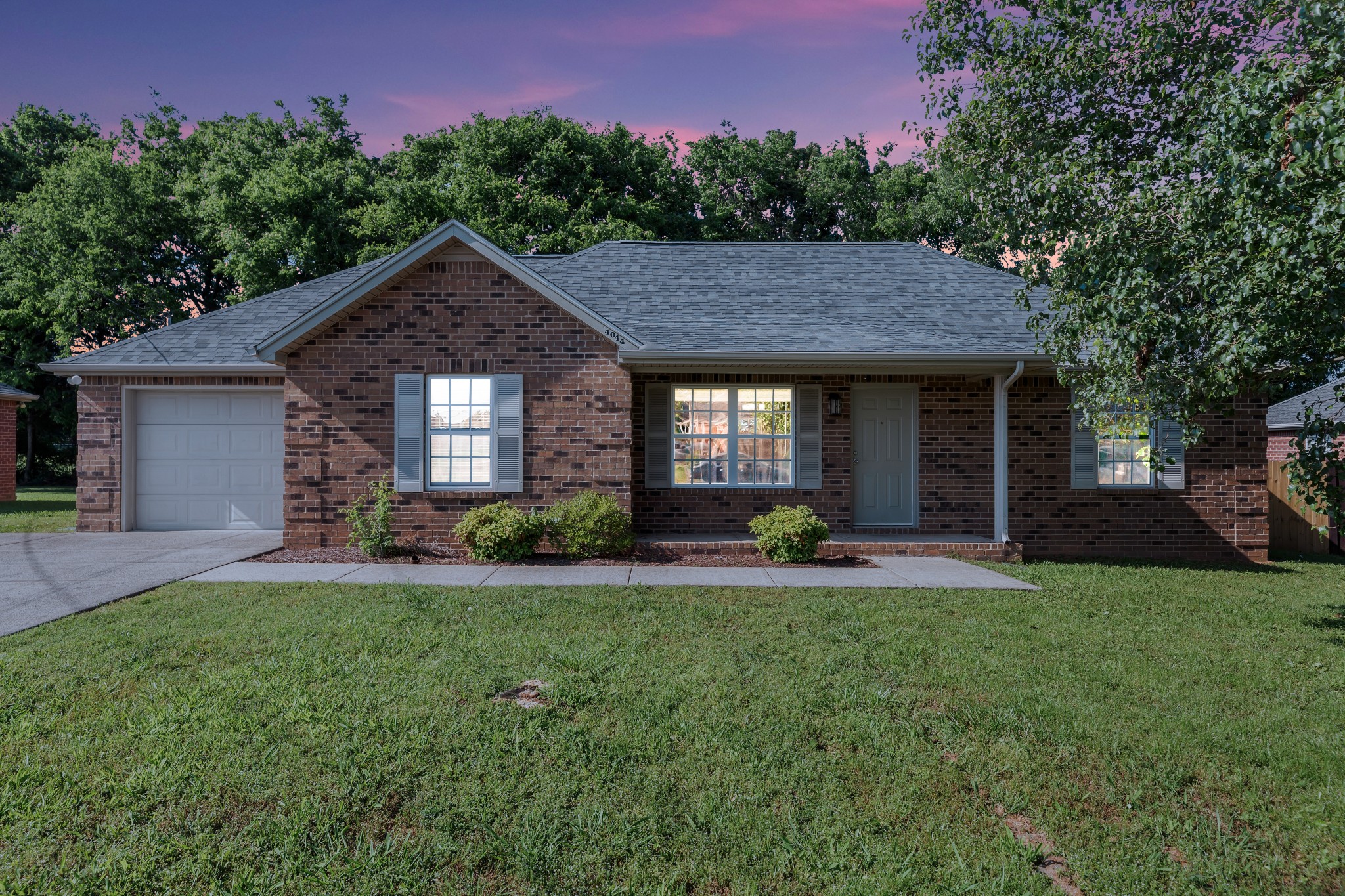 4044 Snowbird Dr
