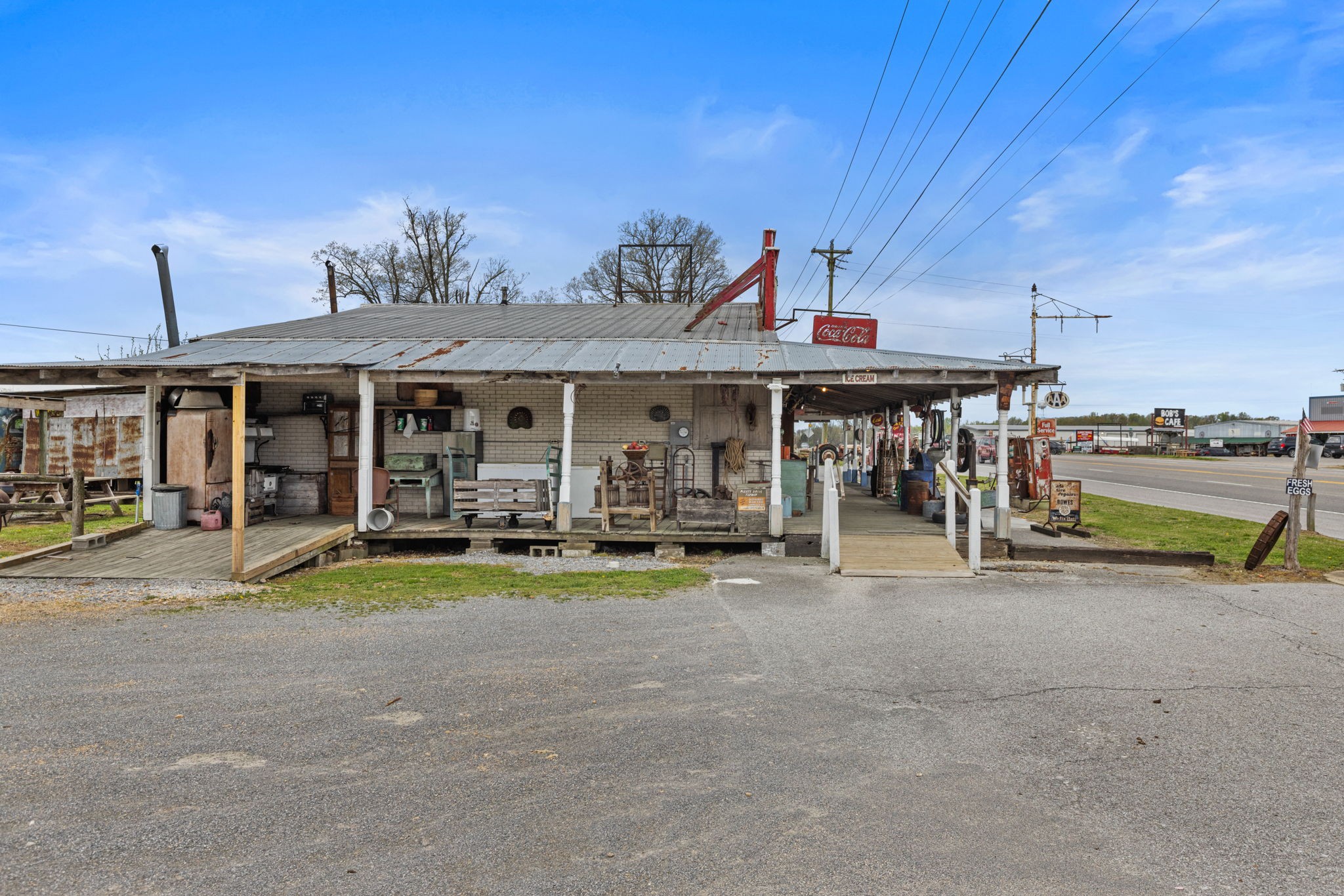 4000 Highway 43 N