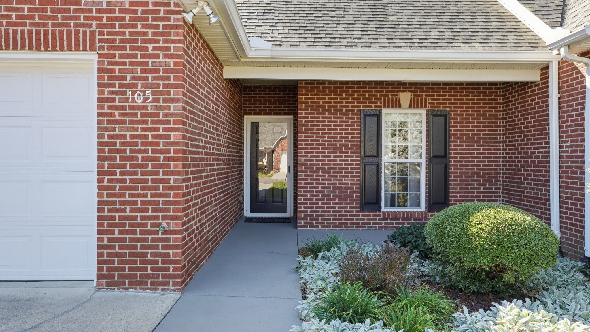 105 Greystone Pl