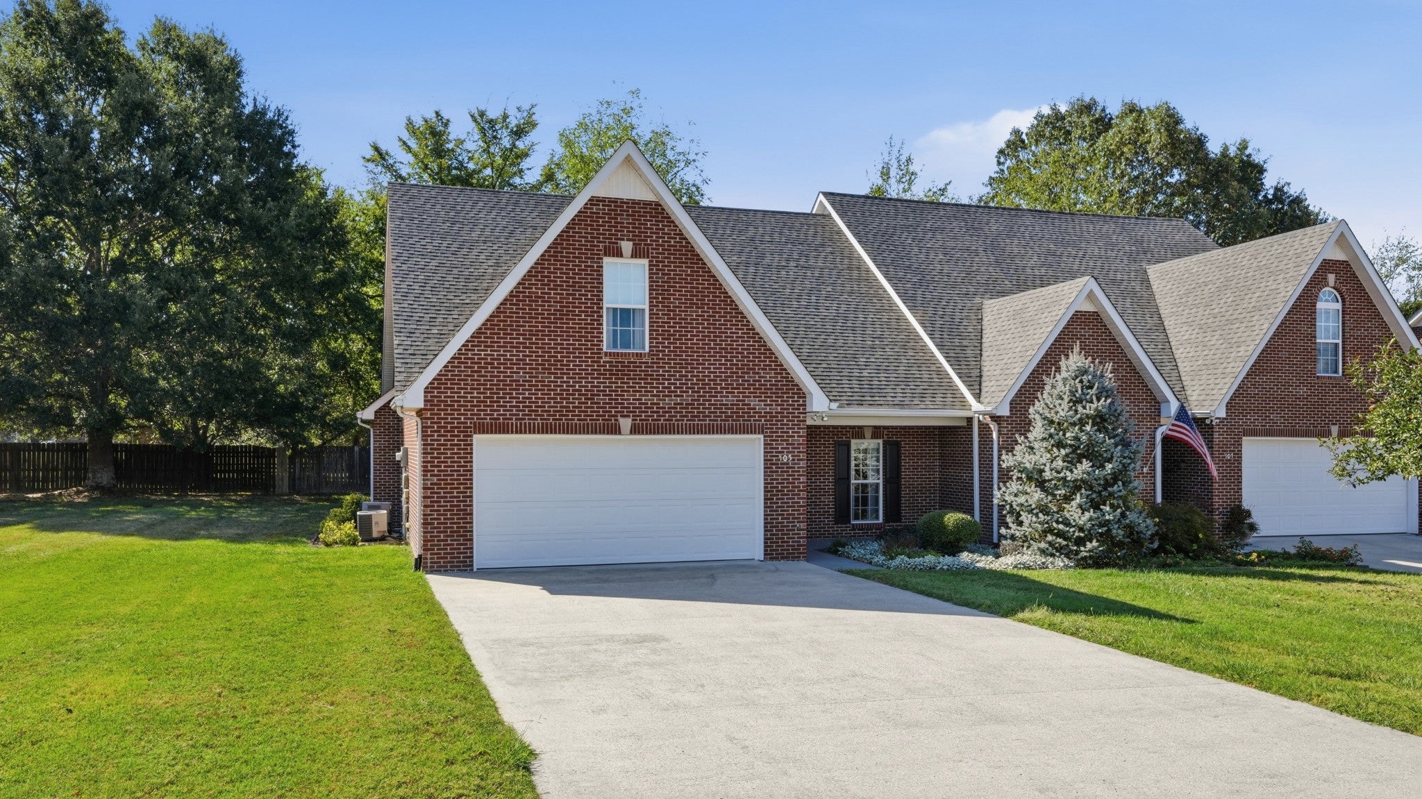 105 Greystone Pl