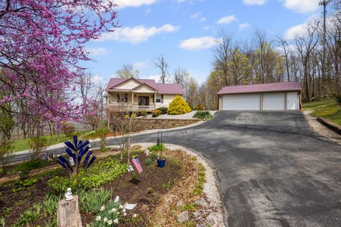 300 Iron Gap Rd, Belvidere, TN 37306 - MLS#: 2813771