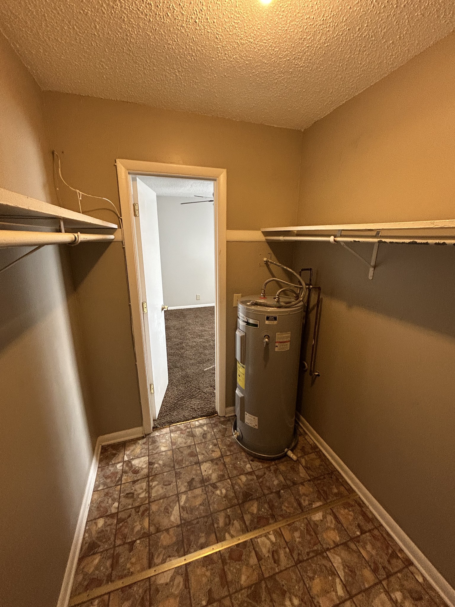 276 White Bridge Pike 22