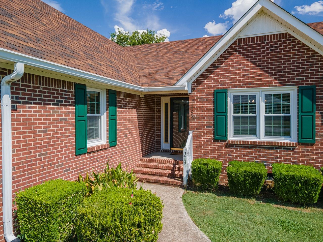 303 Springdale Dr