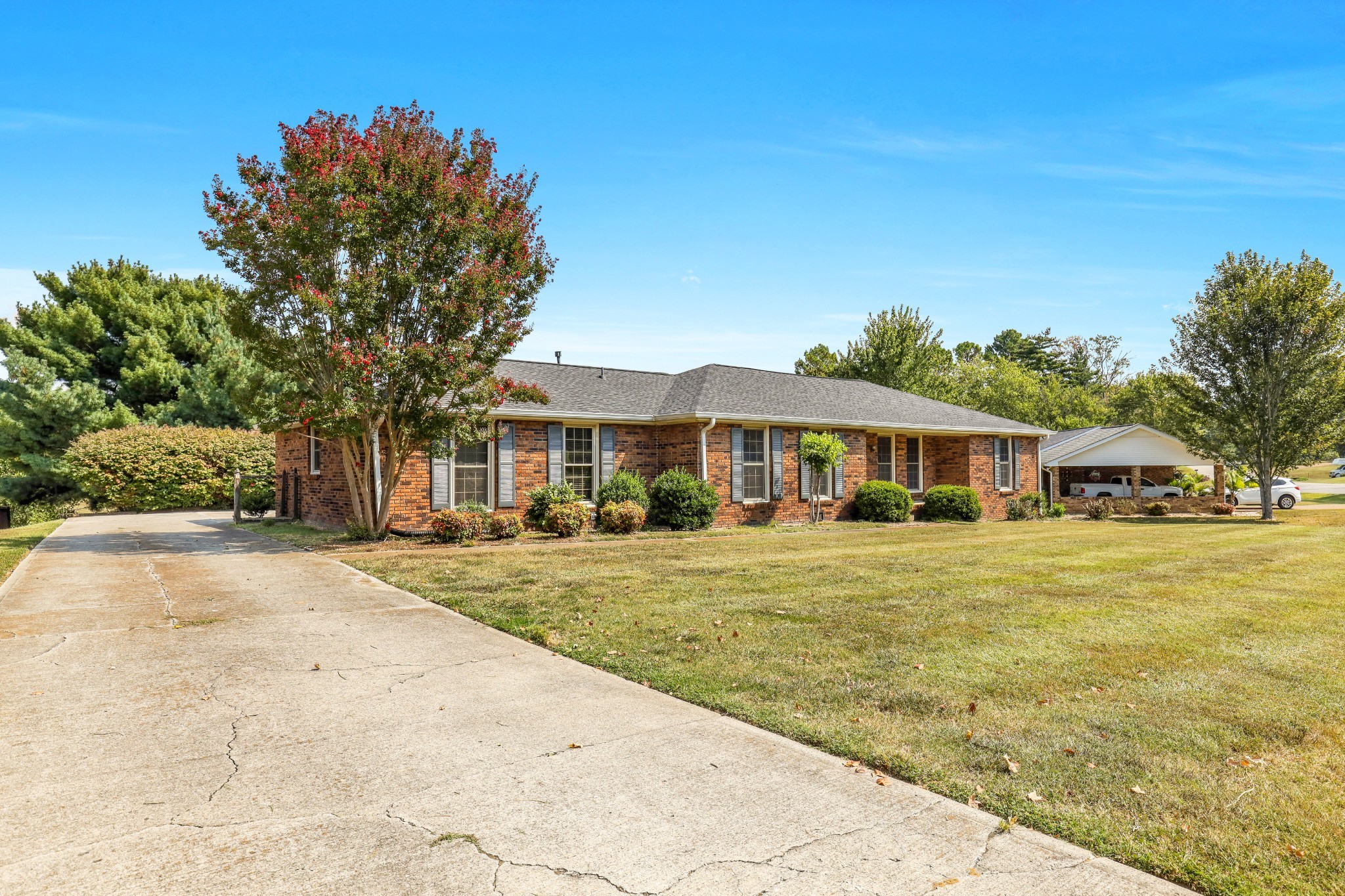 208 General Forrest Dr