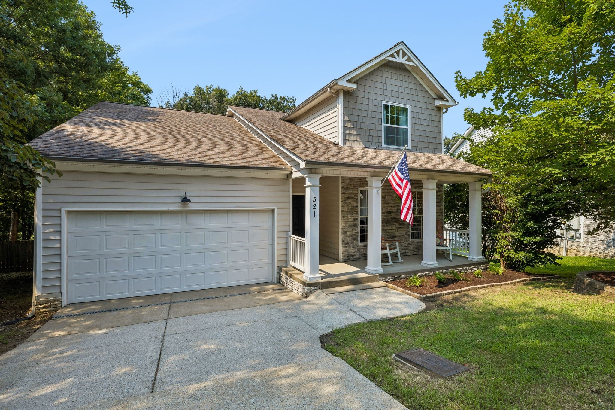 5-bed listing at 321 Deep Woods Cir, Nashville