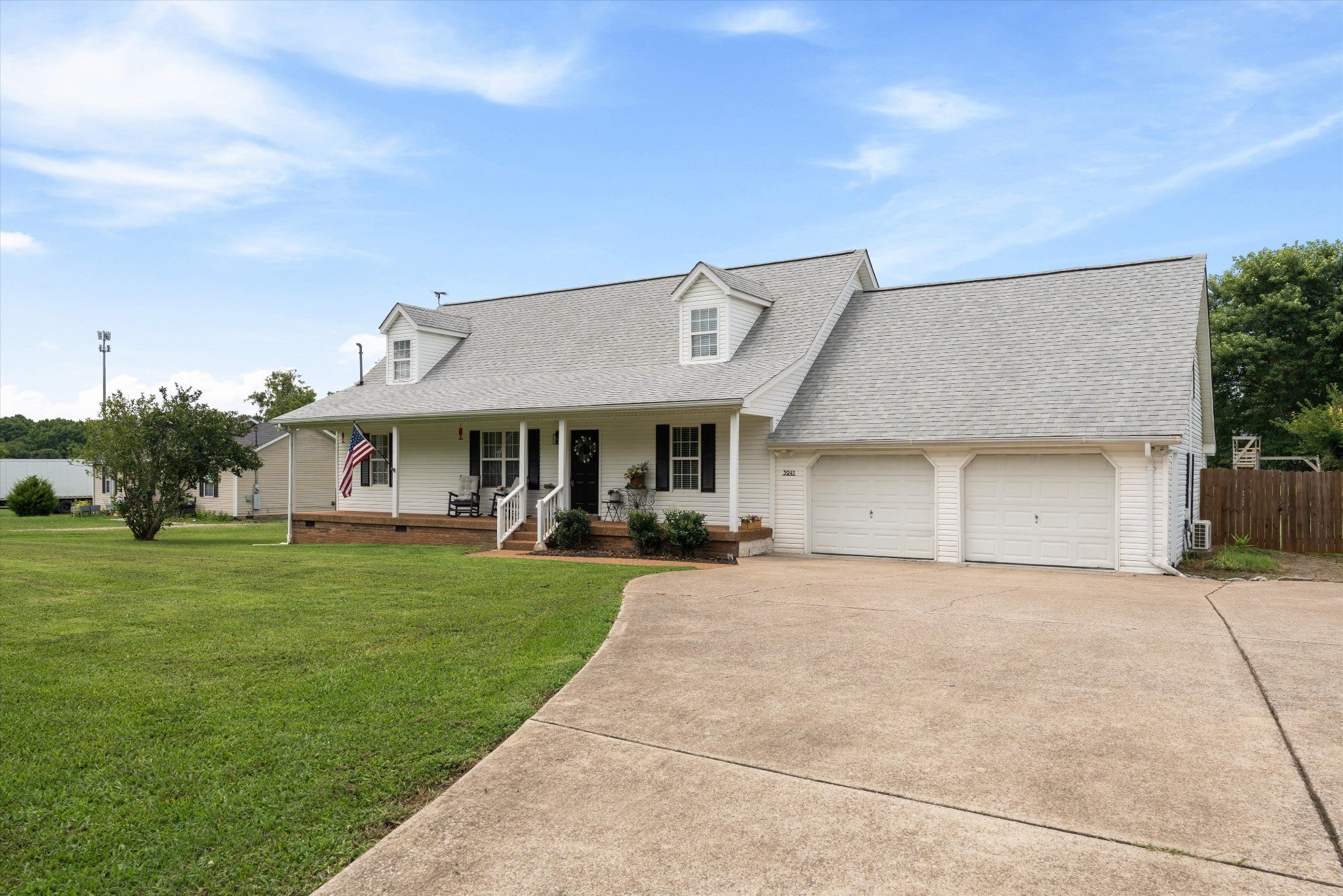 3941 Honeysuckle Way