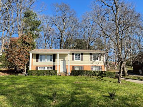 304 Bonnahurst Dr Hermitage TN 37076