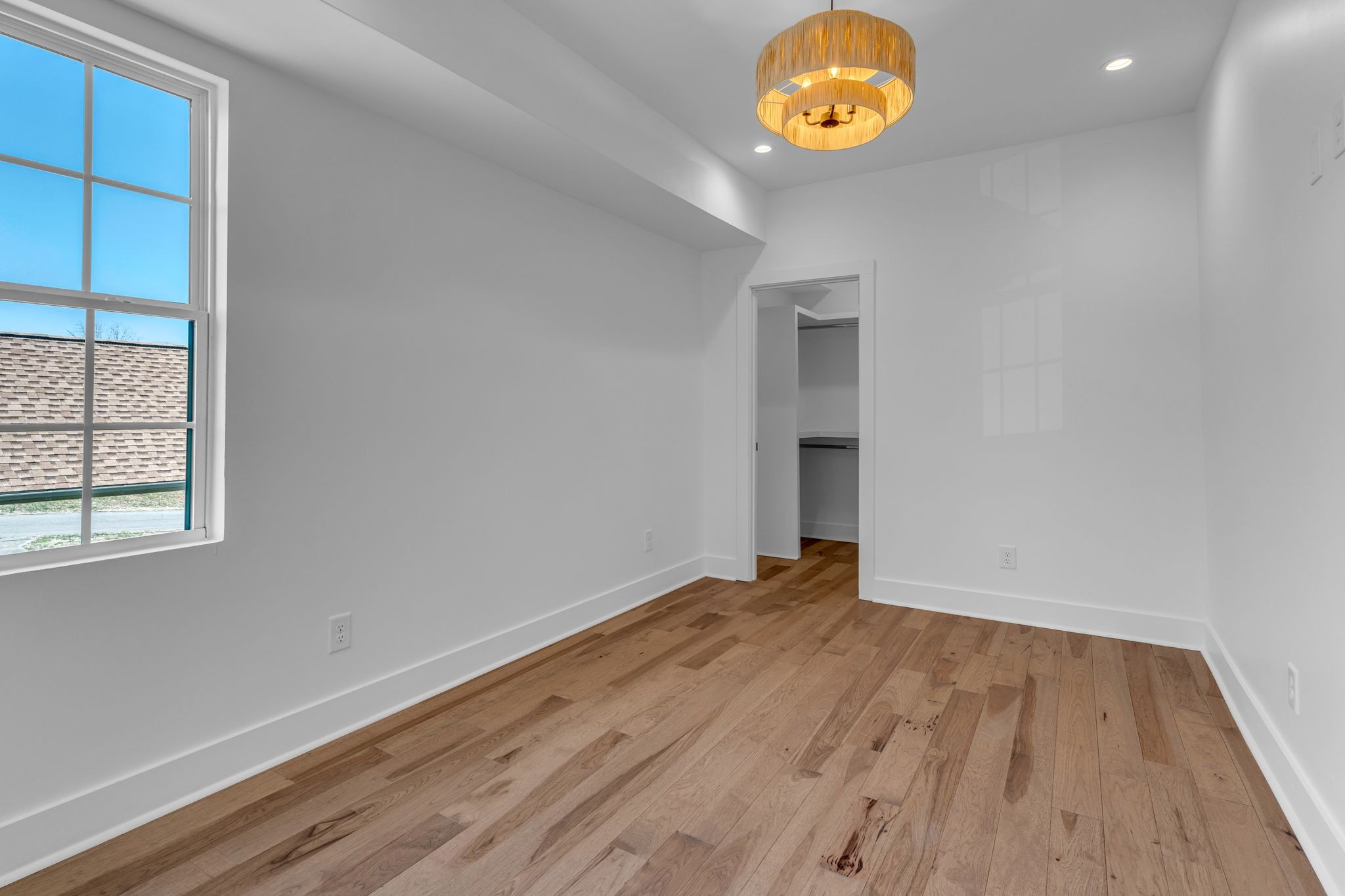 Nashville, Tennessee 37208, United States, 4 Bedrooms Bedrooms, ,4 BathroomsBathrooms,Residential,Active,85012