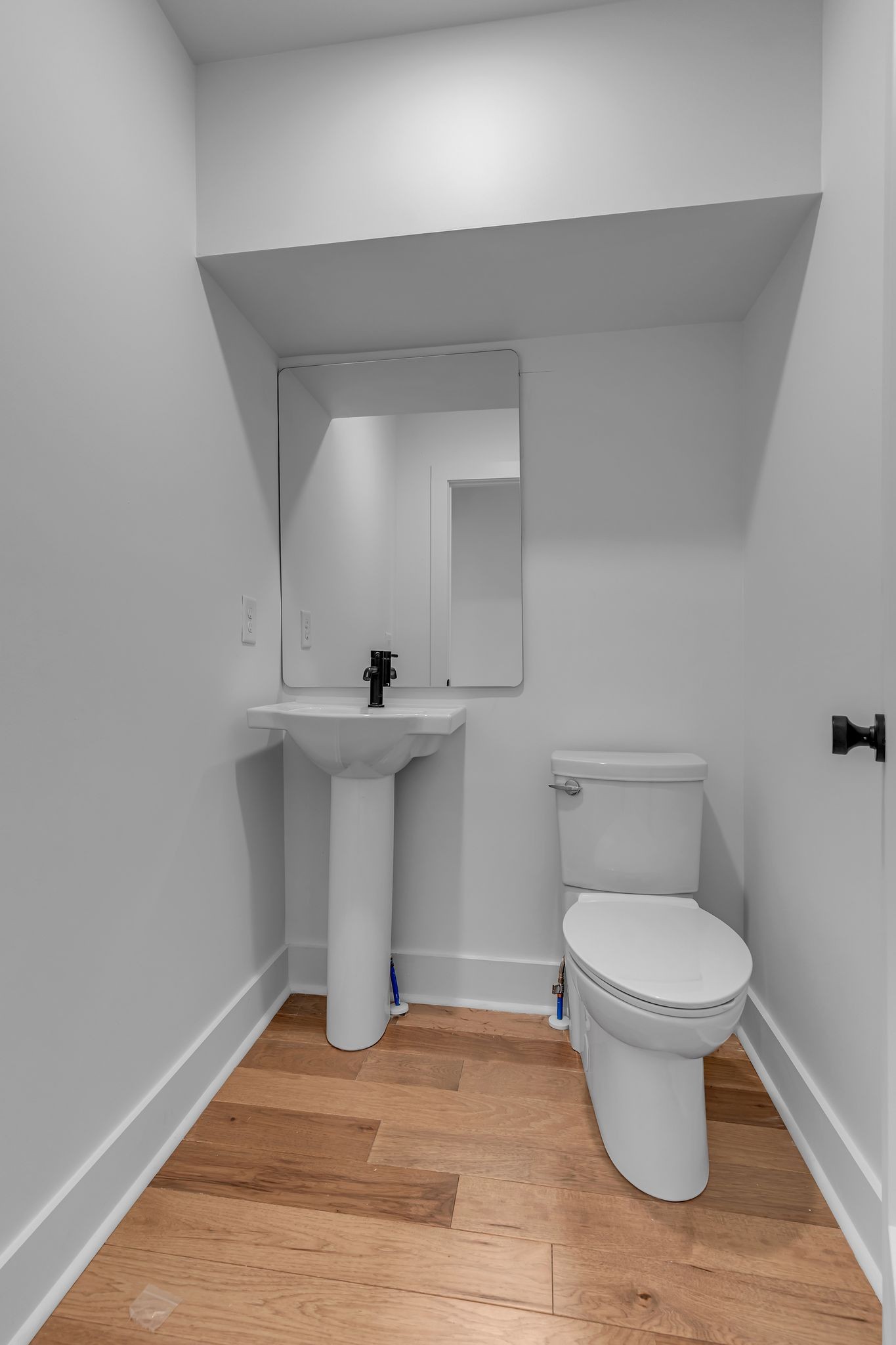 Nashville, Tennessee 37208, United States, 4 Bedrooms Bedrooms, ,4 BathroomsBathrooms,Residential,Active,85012