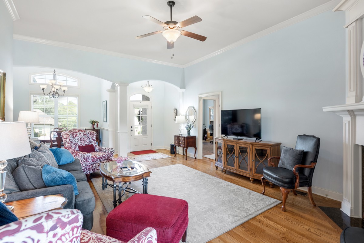 1007 Robert Lee Dr