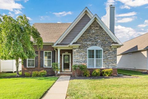 184 Whitman Aly Clarksville TN 37043