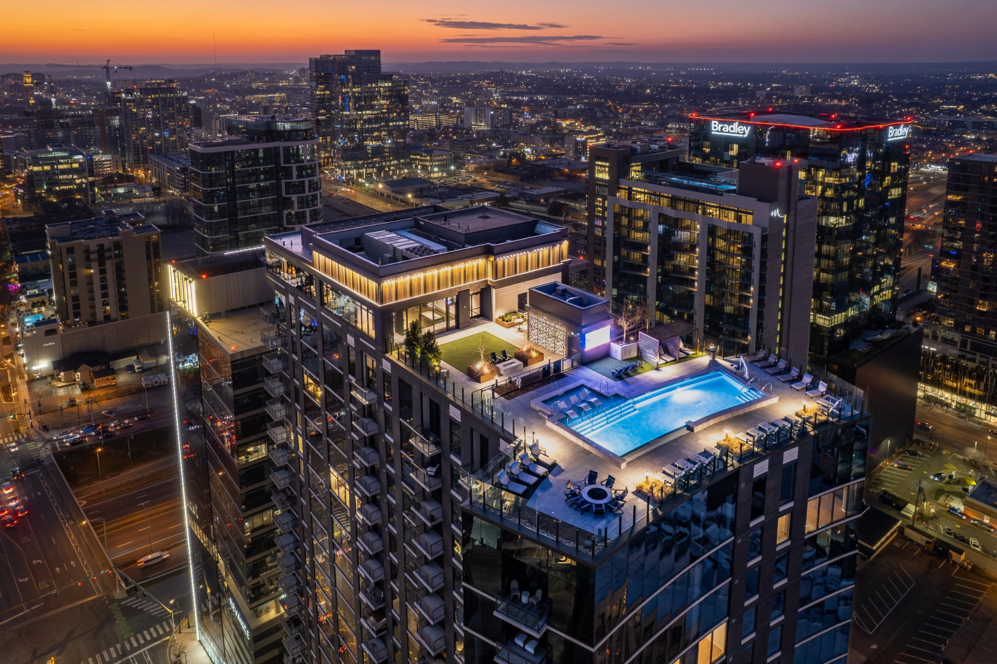 1212 Demonbreun St 1815