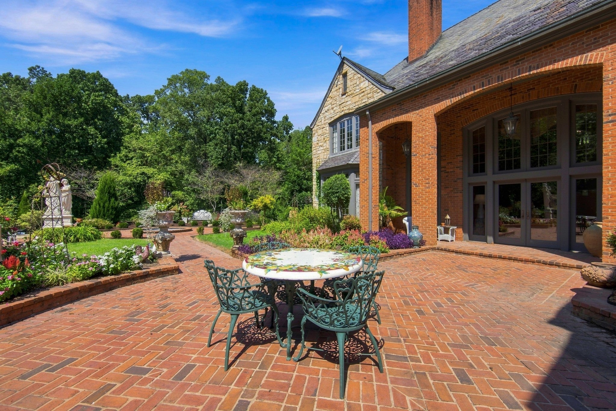 18 Windwood Drive