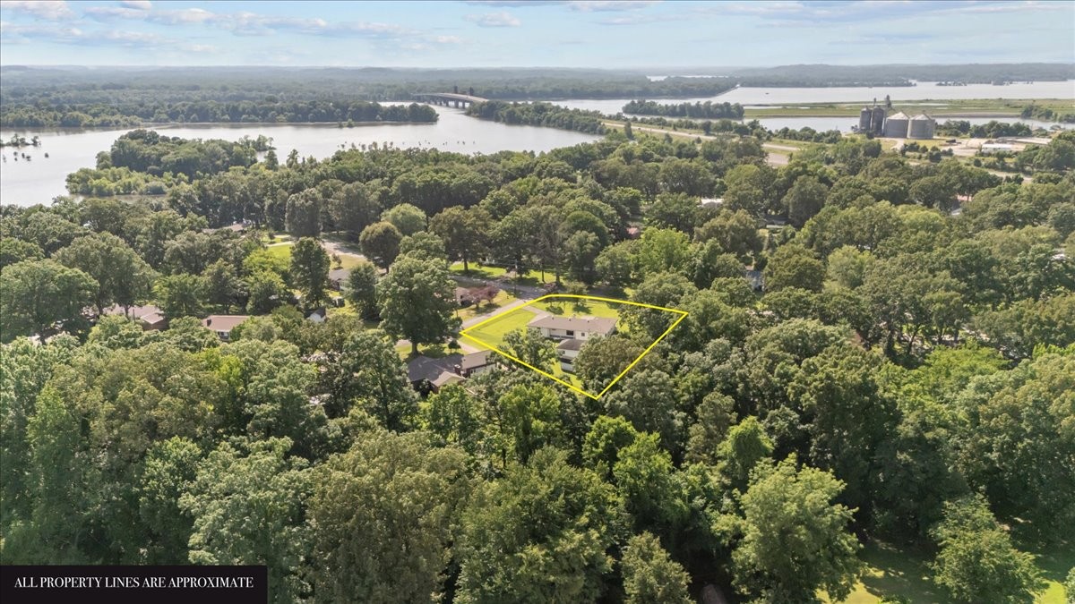 215 Sunset Dr