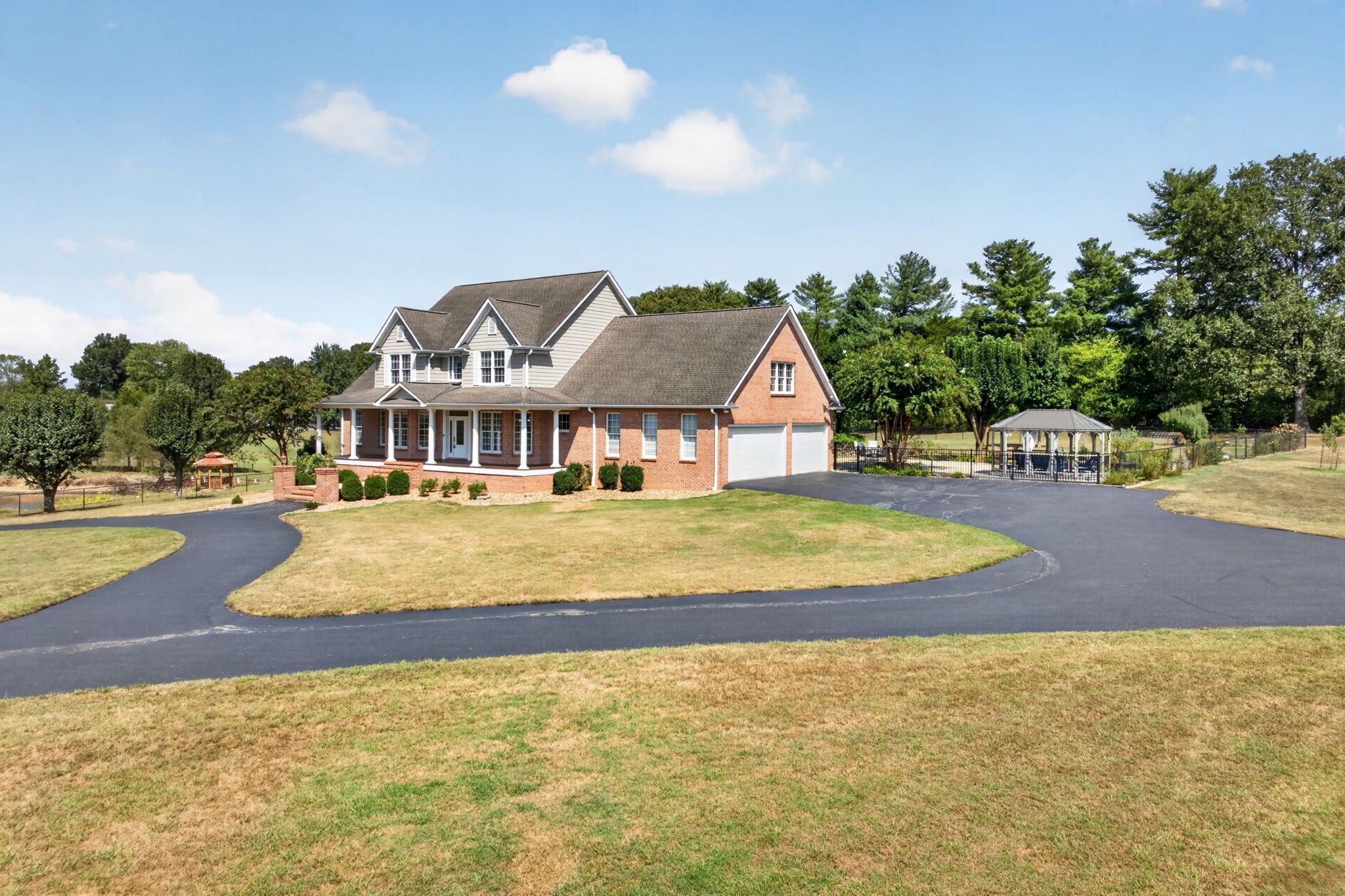 346 Parkway Rd