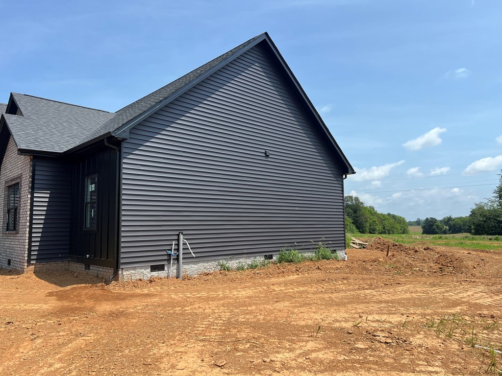 13 DICKINSON RD