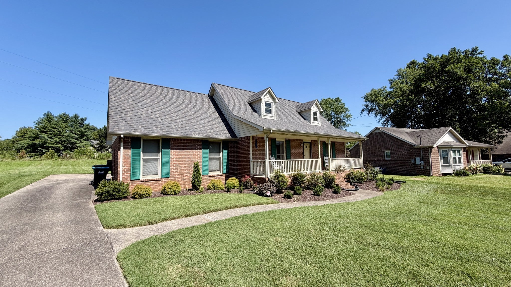 104 Hermitage Dr