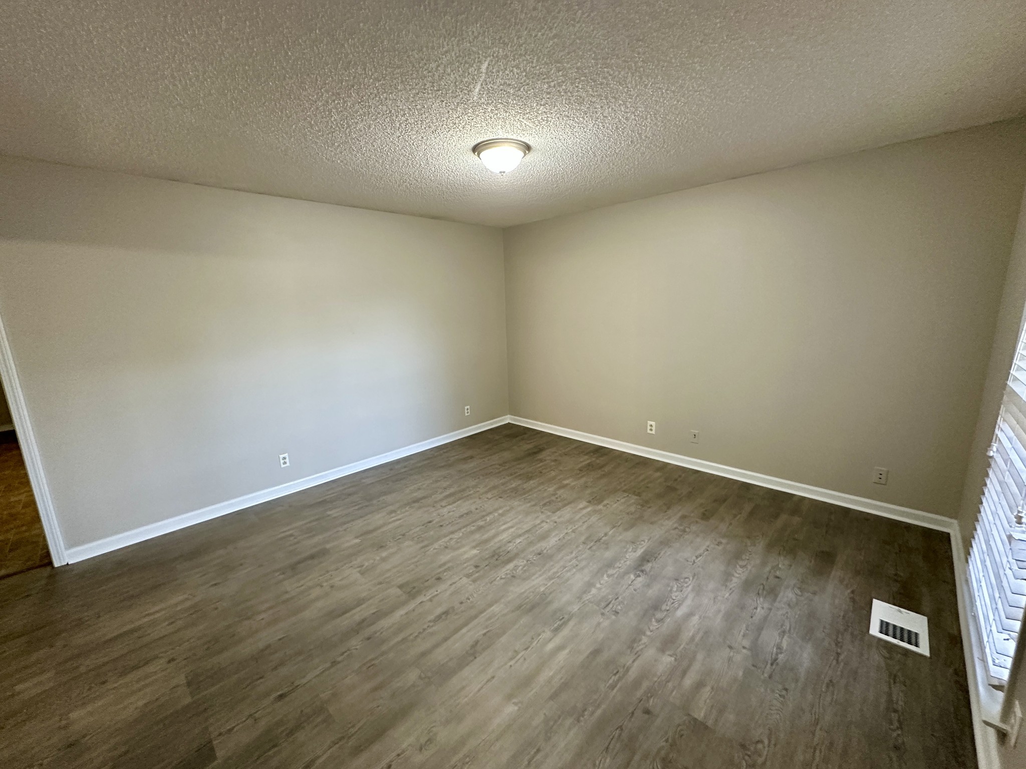 215 Kathleen Ct