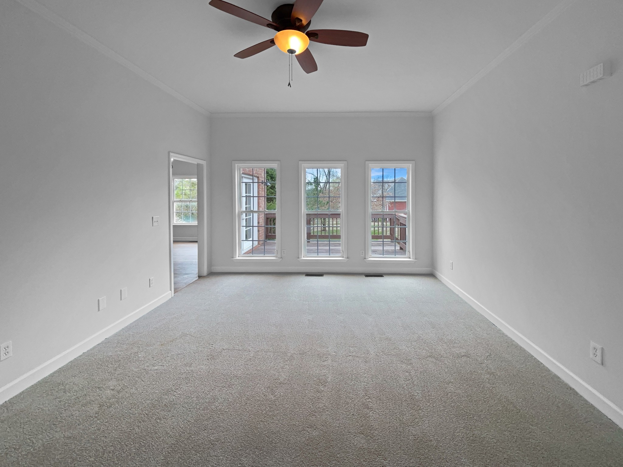 101 Country Hills Dr