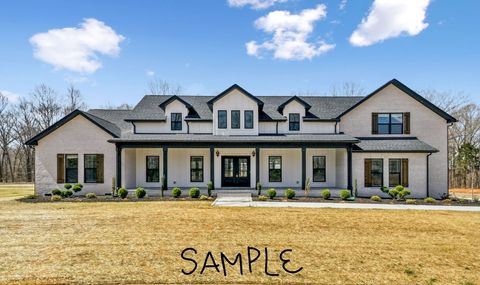 1320 Reda Dr Clarksville TN 37042