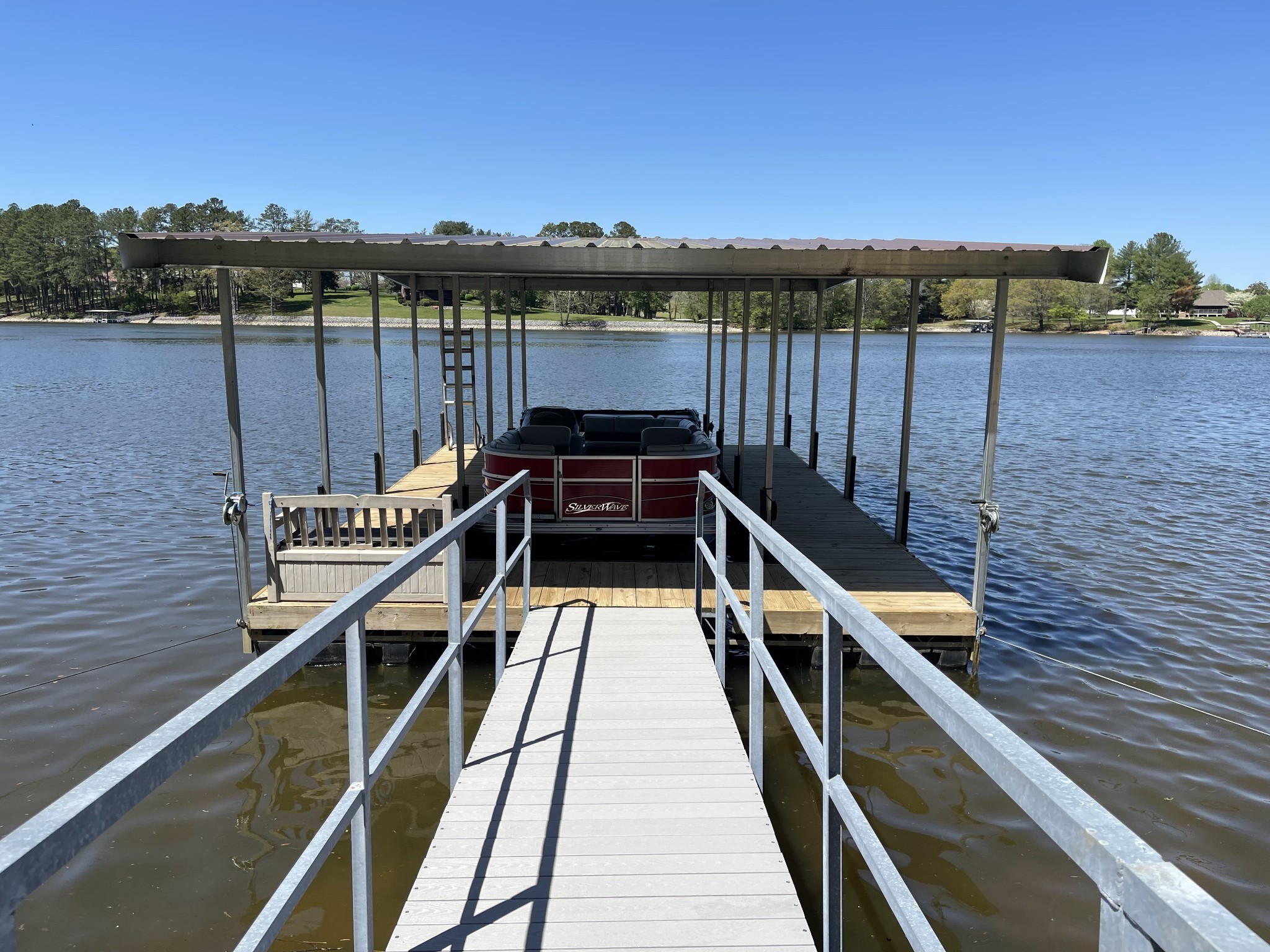 464 Loop Dr