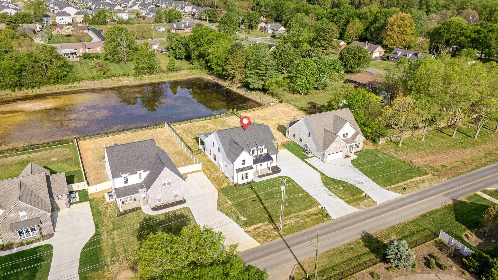 520 Gresham Ln