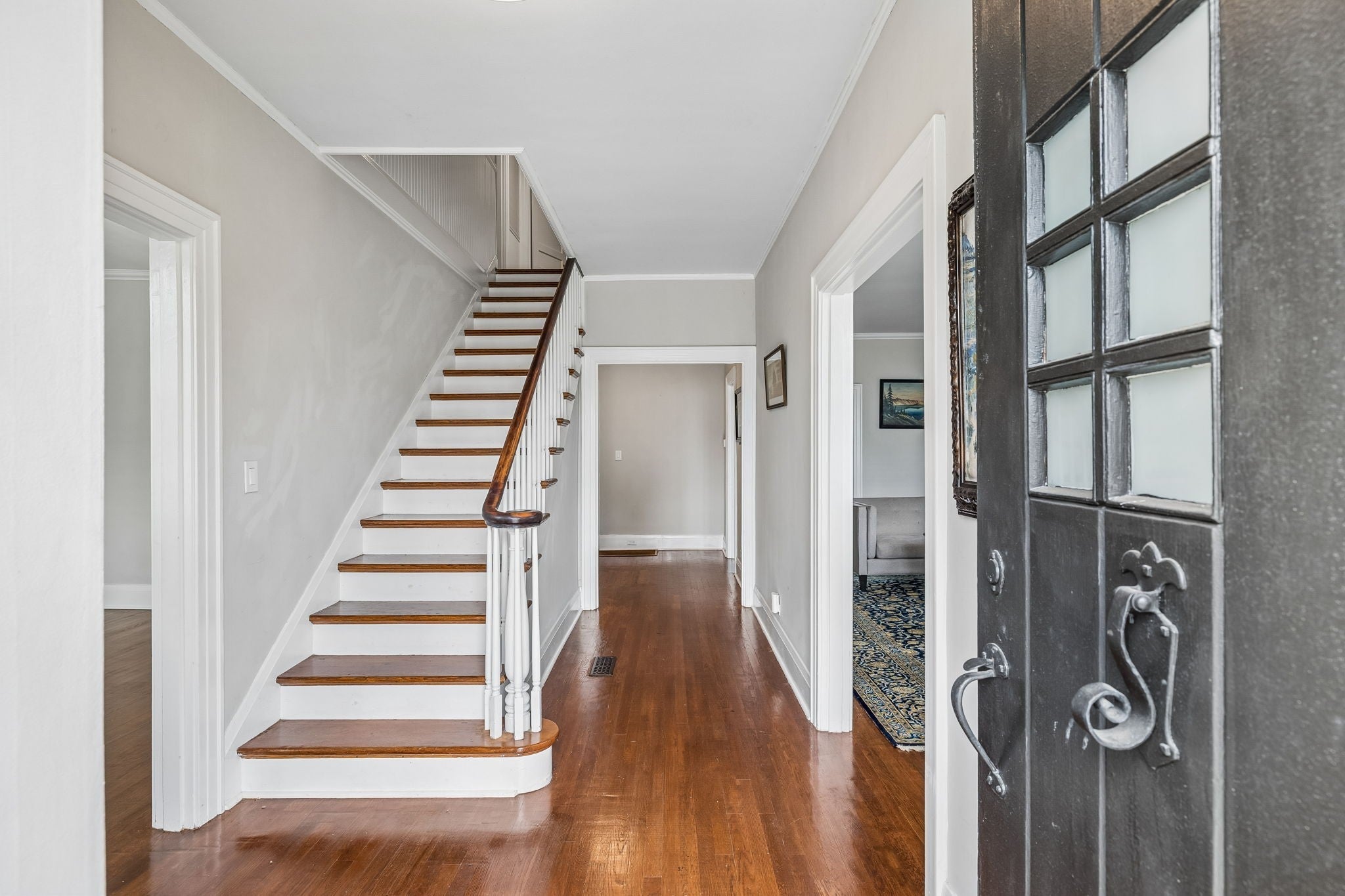 214 River St