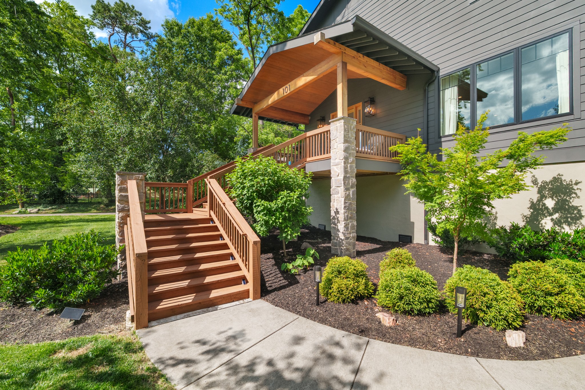 101 Blue Grass Dr