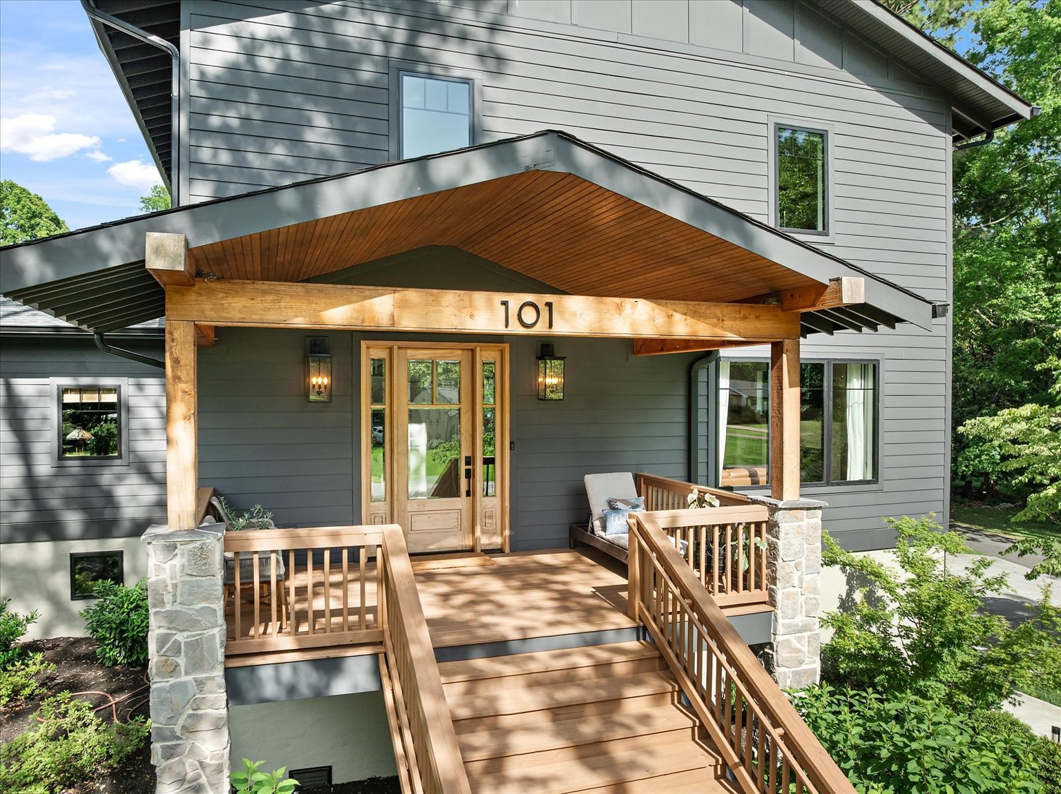101 Blue Grass Dr