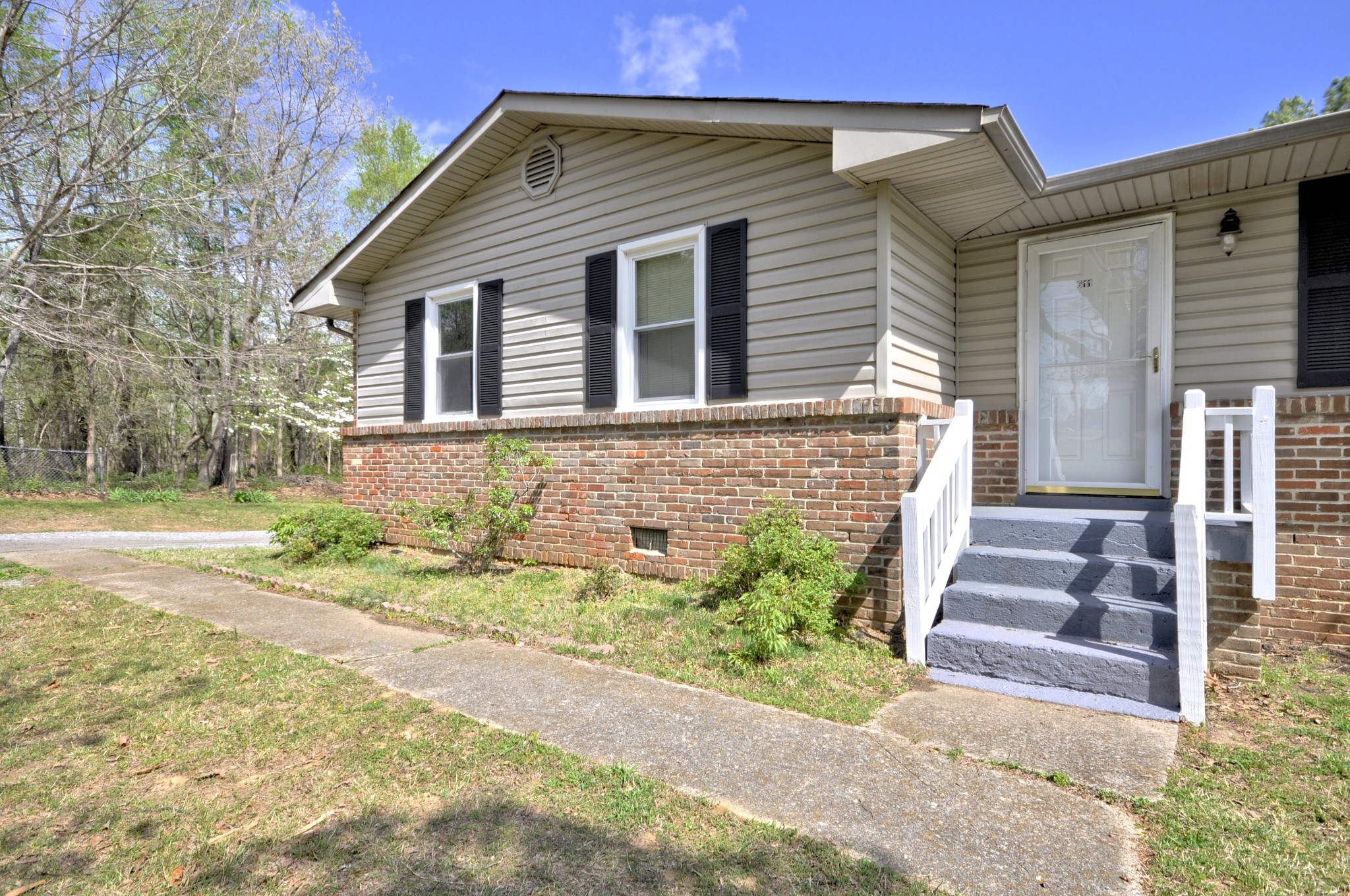 611 Needmore Rd