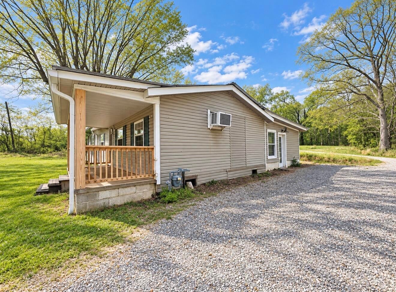 8551 Highway 49