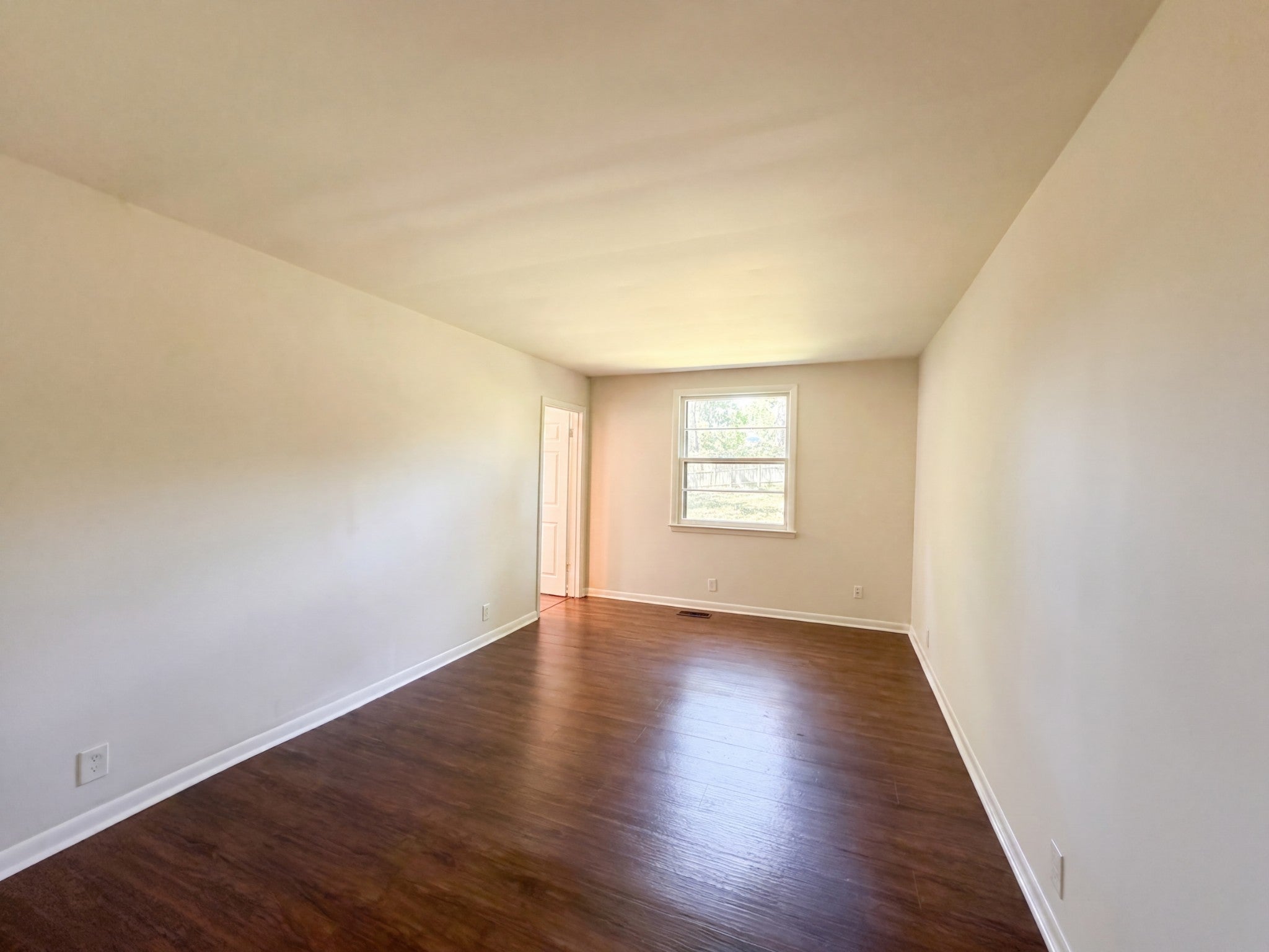 220 Haywood Ln