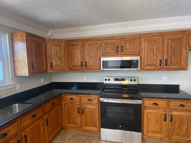 205 Lone Oak Dr
